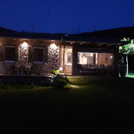Klovino Beach House Douvia Eksteriør bilde