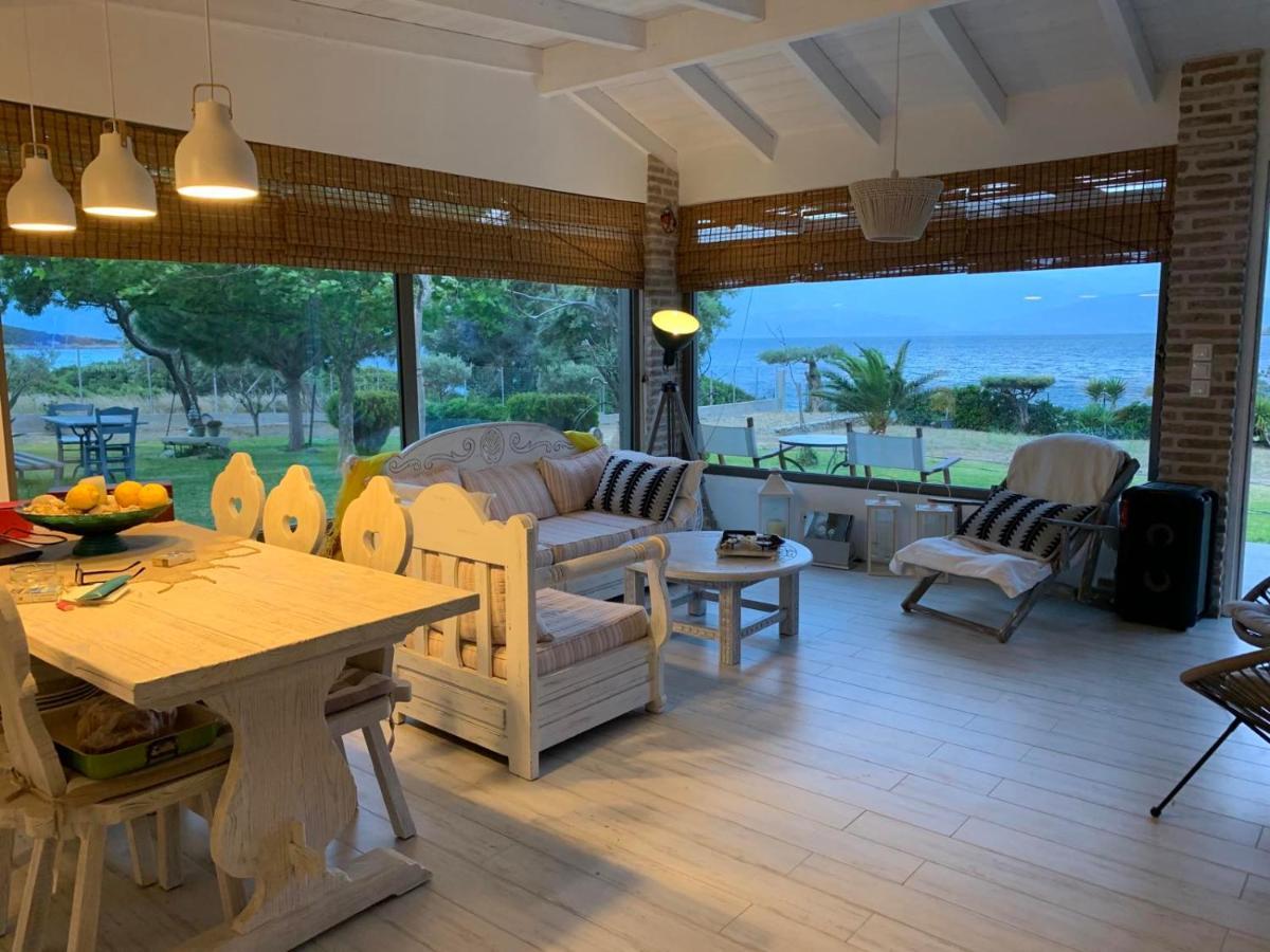 Klovino Beach House Douvia Eksteriør bilde